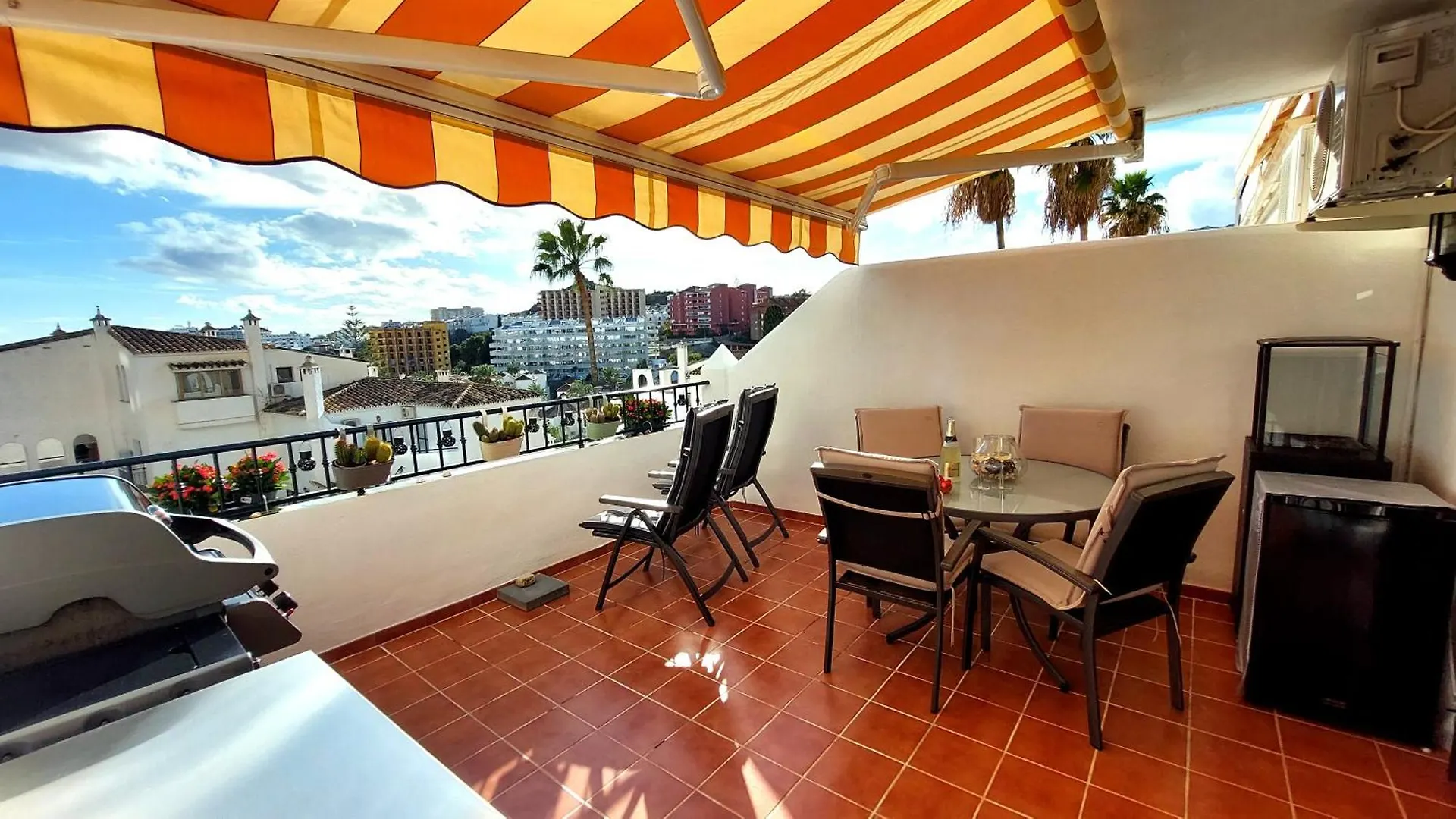 Estudio Pasodoble. Pueblo Evita Benalmadena 0*,